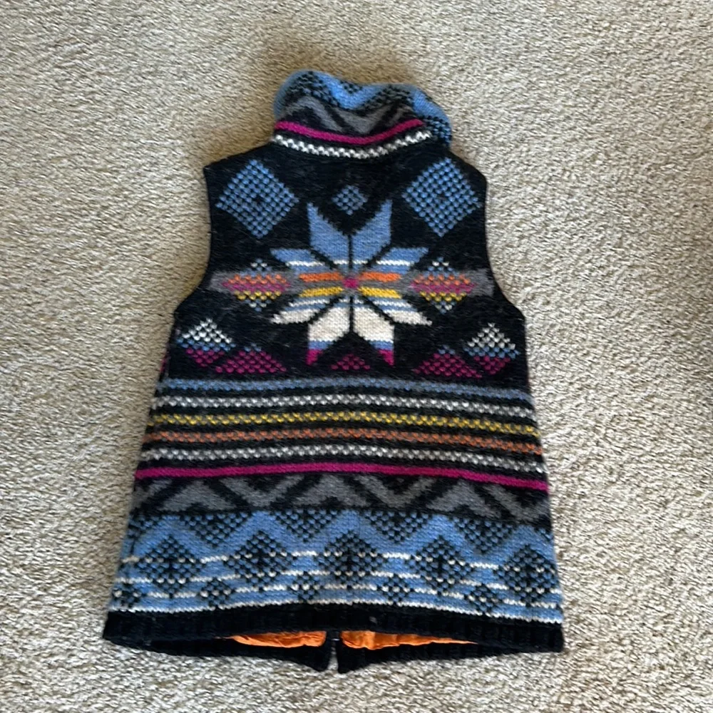 Vintage Style colorful knit winter Vest - Picture 2 of 6